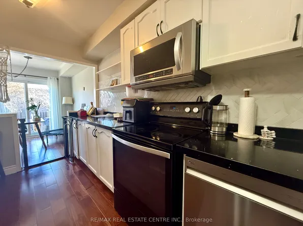 2225 Dale Ridge Dr, Oakville, ON L6M 3L4