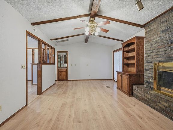 5th image of 2323 Dixon Rd