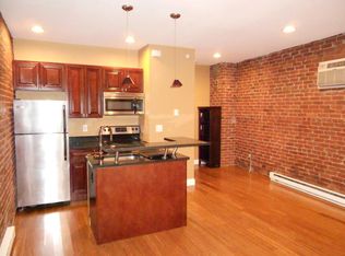 98 Knight St, Providence, RI 02909