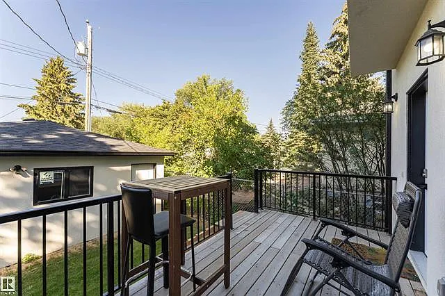 11306 11308 72 Ave NW, Edmonton, AB — Photo 4