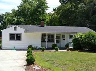 83 Robinson Dr, Newport News, VA 23601