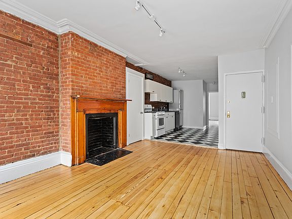 4th image of 21 E 7th St APT 5