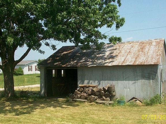 4th image of 311 Station St