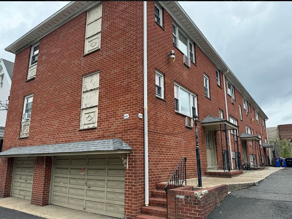 1st image of 603 Nye Ave #C4