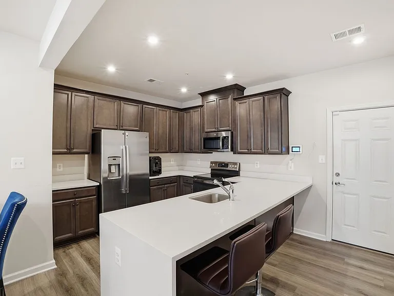 10501 John Glenn St — Photo 11