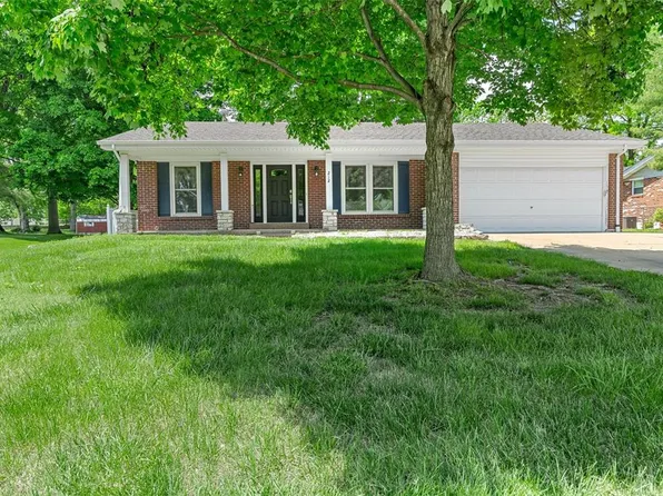 212 Mar El Ct, Ballwin, MO 63011