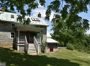 10530 Garnes Rd, Mercersburg, PA 17236