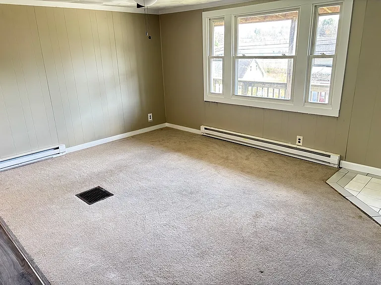 120 Main St — Photo 2