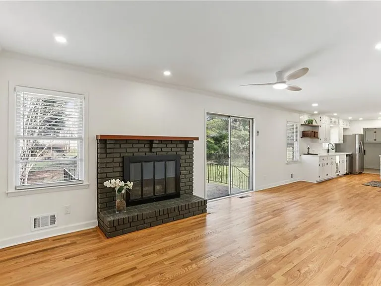 2888 Bonanza Dr — Photo 7