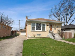 8104 Mason Ave, Burbank, IL