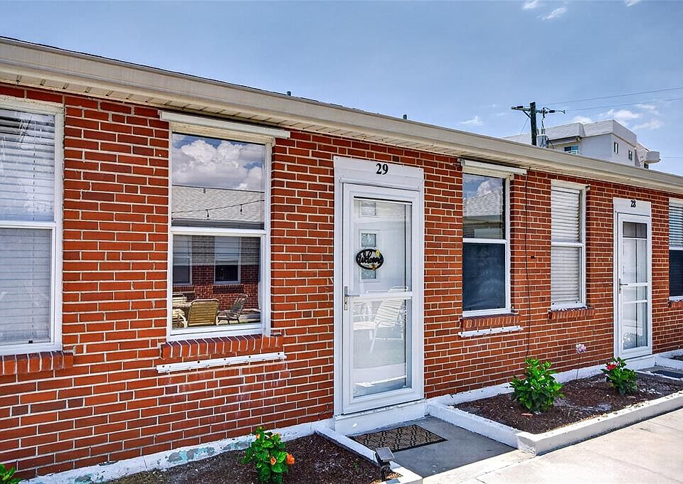 1st image of 908 VILLAS DRIVE #29