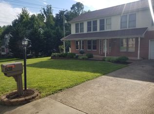 1424 McNabb Dr, Elkview, WV 25071