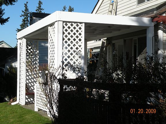 Rear covered porch