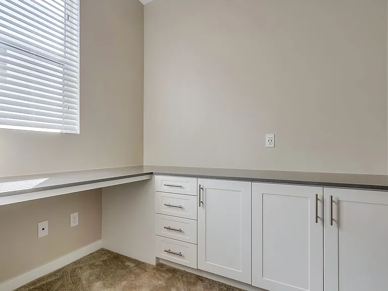 2316 Synergy Dr — Photo 7