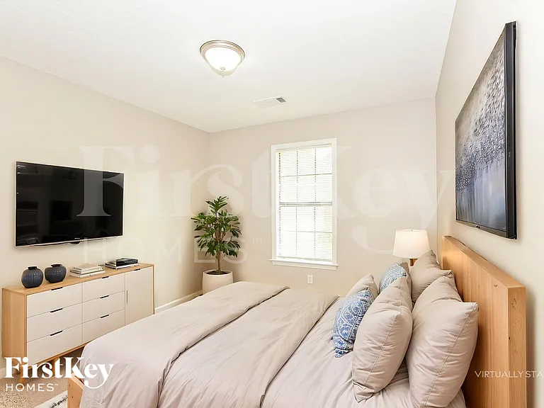 4538 Kings Grant Dr — Photo 16