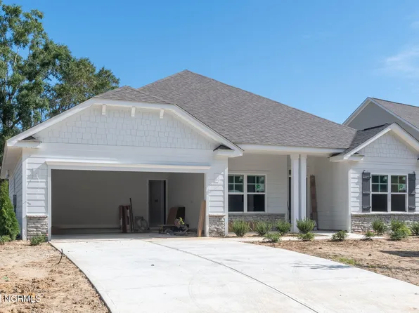 149 Firethorn Circle, Wallace, NC 28466