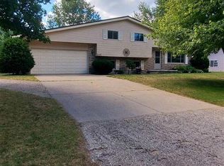 9817 Kessler Dr, Saginaw, MI 48609