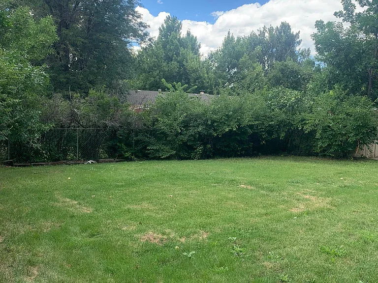 1932 Springfield Dr — Photo 21