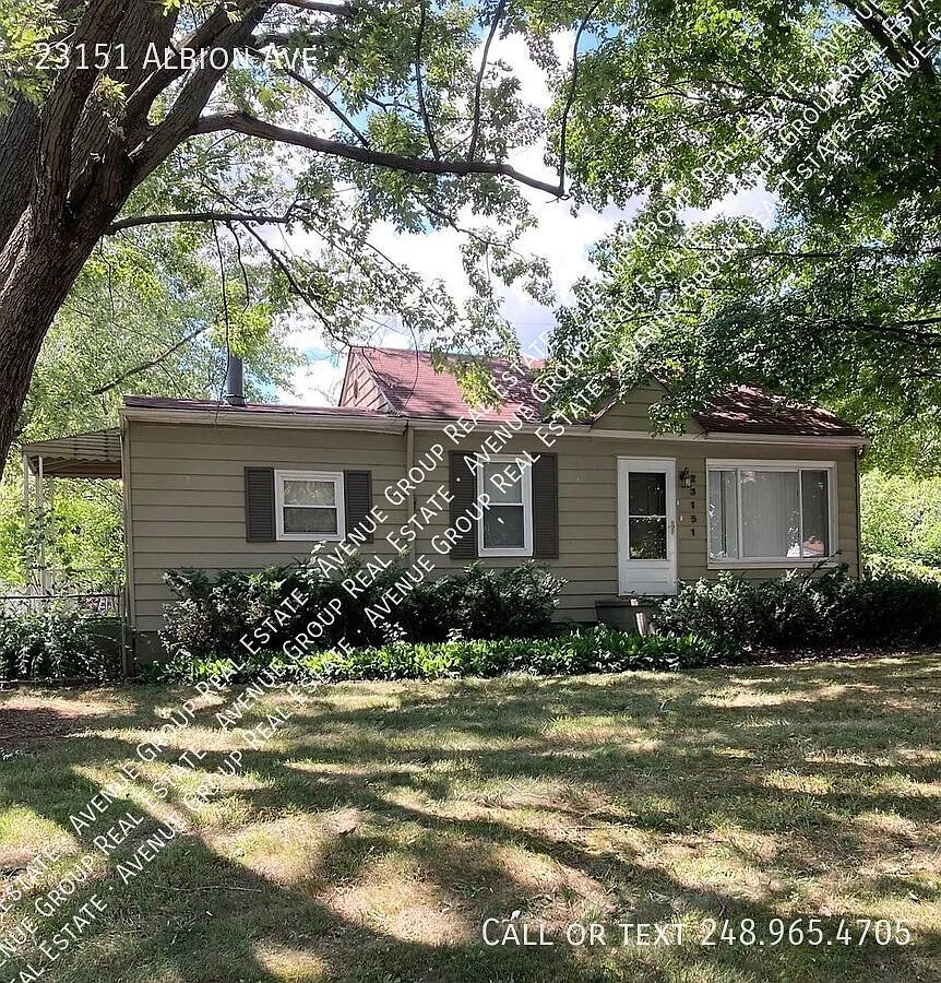 23151 Albion Ave photo 1