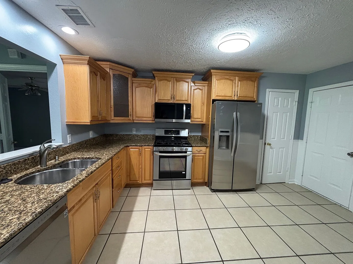 6903 Ross Dr — Photo 4