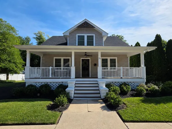 22 W Camden Wyoming Ave, Wyoming, DE 19934