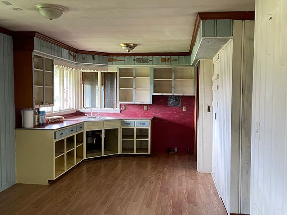 2nd image of 2443 Lexington Ave