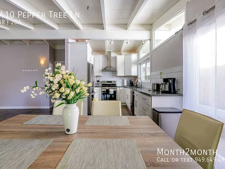 3410 Pepper Tree Ln — Photo 9