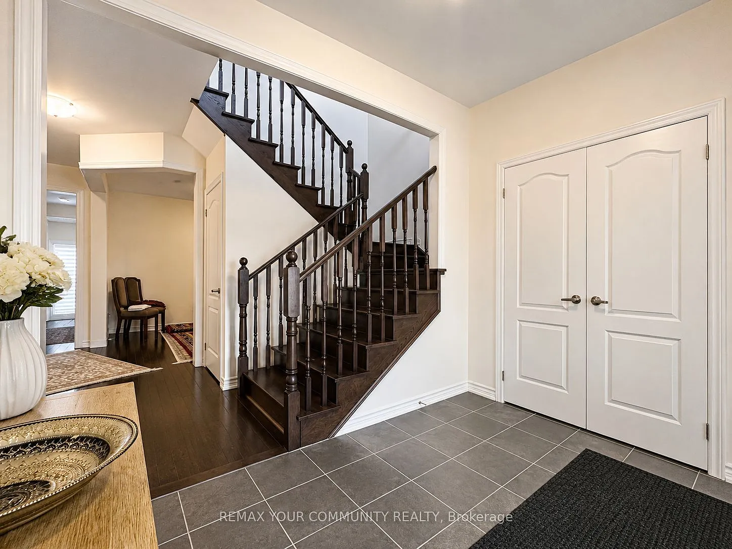 4 bed, $3,550 — Photo 2