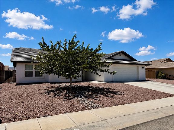 4th image of 3909 Easy Street