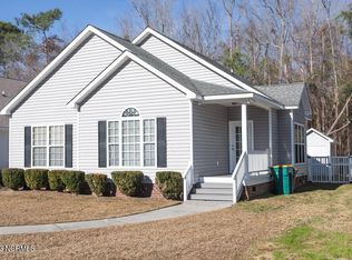237 Grays Ln, Elizabethtown, NC 28337