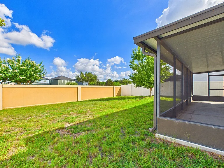 14517 Dunrobin Dr — Photo 44