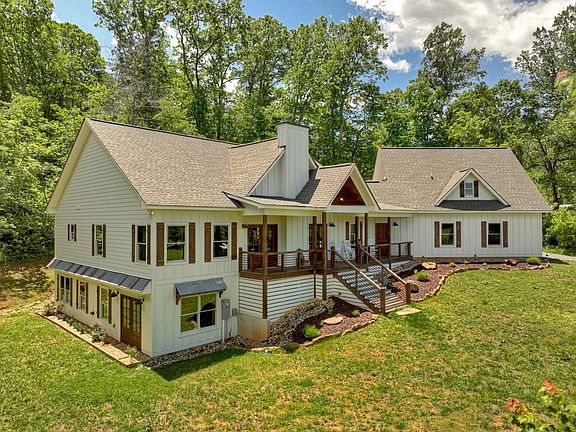 4th image of 3181 Sugar Creek Rd