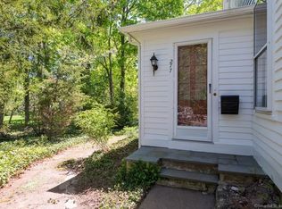 277 Boston St, Guilford, CT 06437