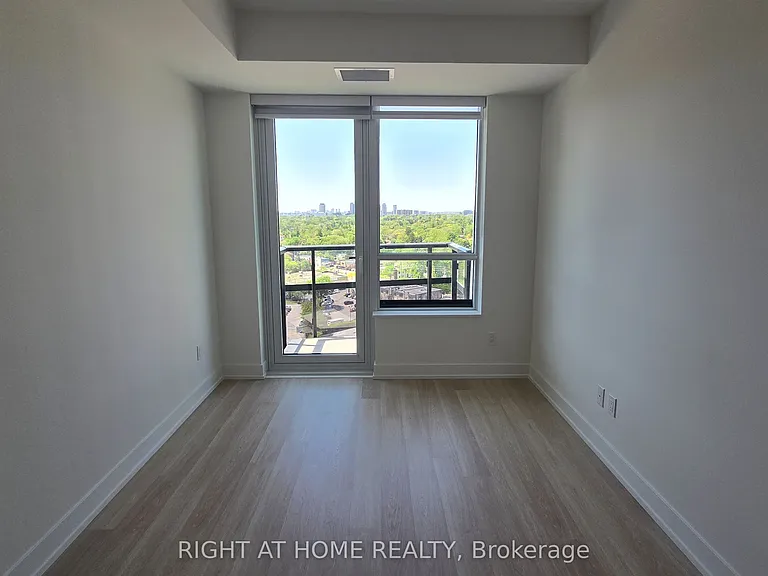 60 Central Park Dr #1707 — Photo 33