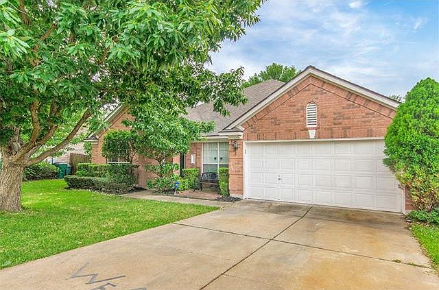 1st image of 1303 Petunia Ln