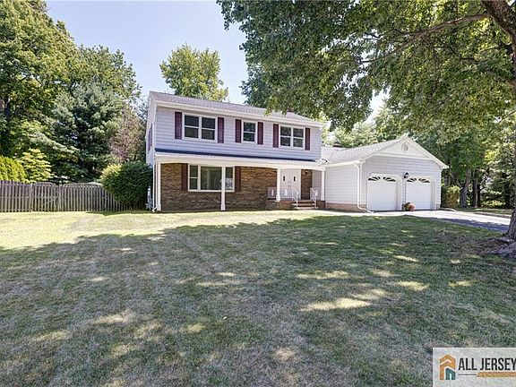 2nd image of 32 Ellmyer Rd