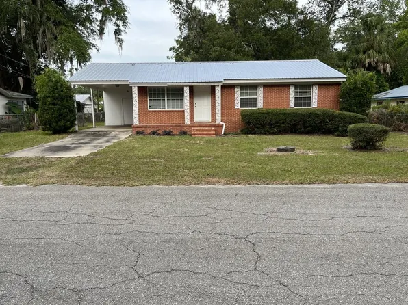 316 NE 8th St, Chiefland, FL 32626
