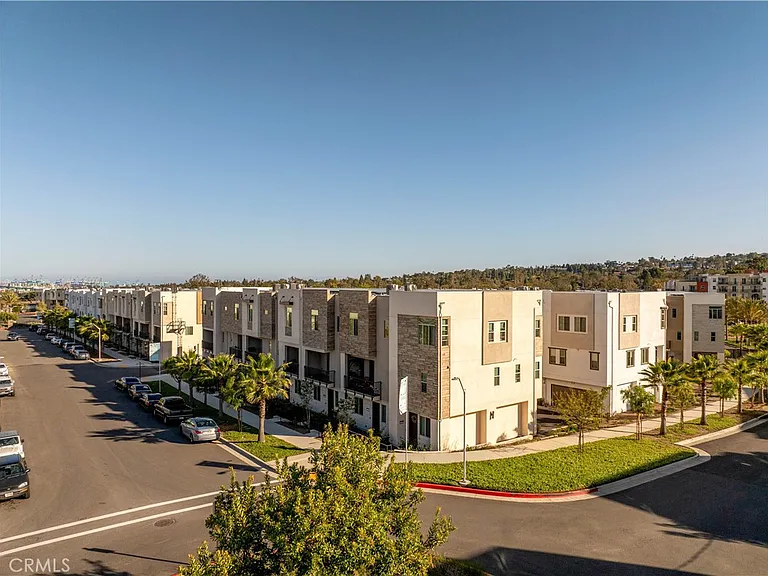 27875 S Viewpoint Dr — Photo 2