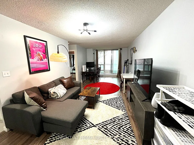 3 Pemberton Ave #401 — Photo 2