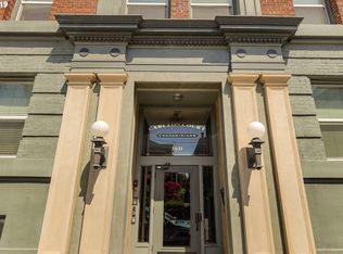 1631 NW Everett St APT 207, Portland, OR 97209