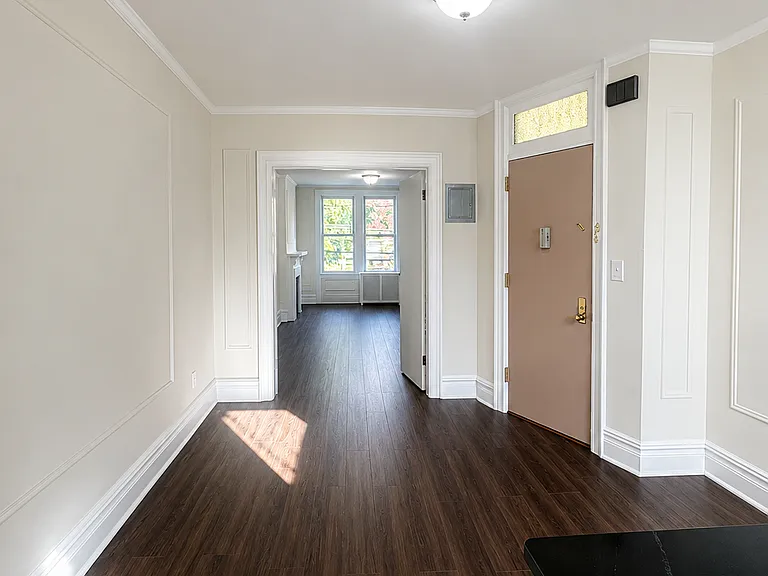 22-36 41st St #2R — Photo 2
