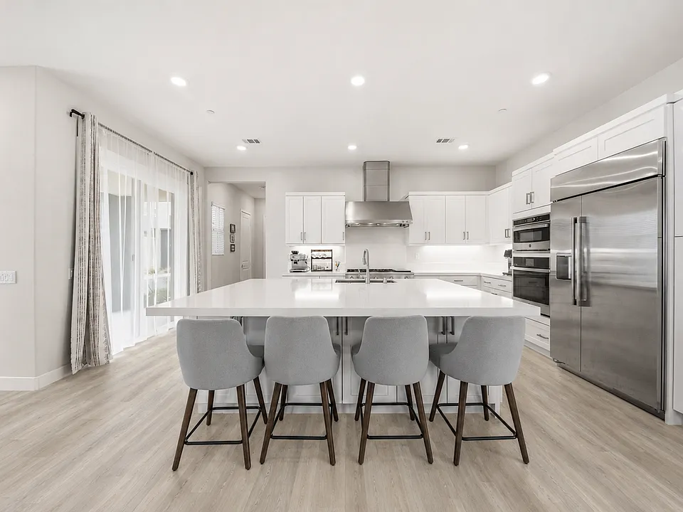 27014 Goldfields Ct