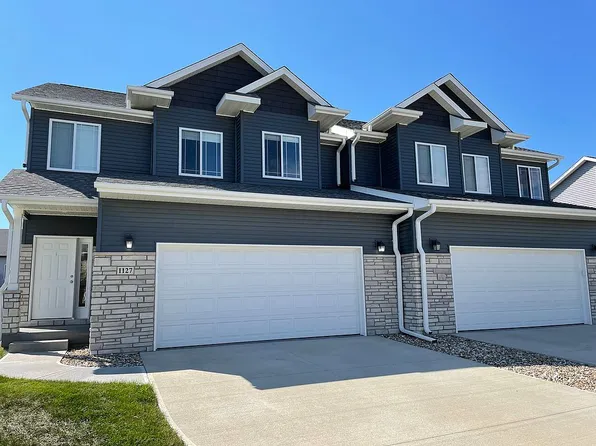 1127 Mary Ln, North Liberty, IA 52317