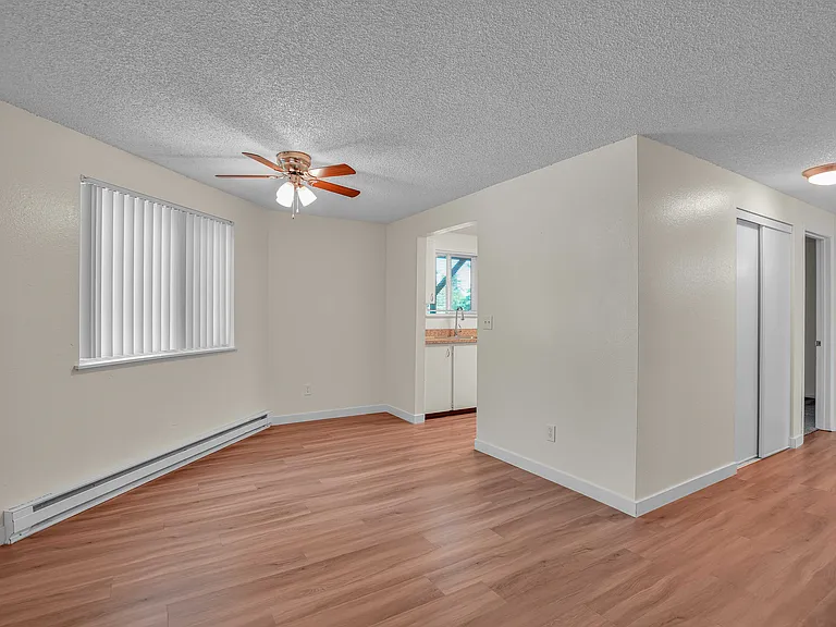 Riverview Apartments — Photo 54