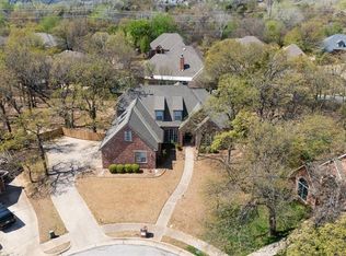 2300 Foxwood Cir, Edmond, OK 73034