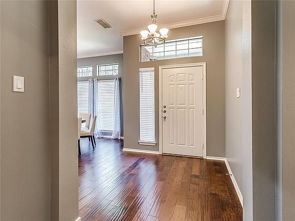 3rd image of 5416 Cold Springs Dr