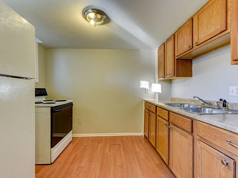 1869 W Mosier Pl — Photo 1