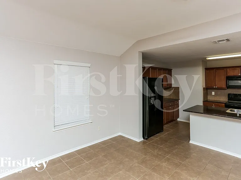 1221 Koto Wood Dr — Photo 4