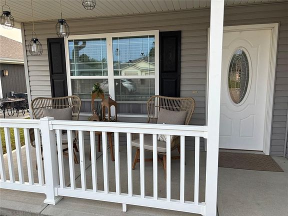 5th image of 206 N Cypress St #B