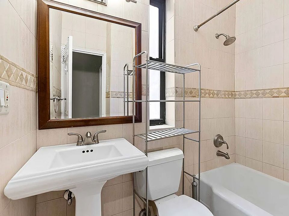 2nd image of 348 W 56th St APT 5B